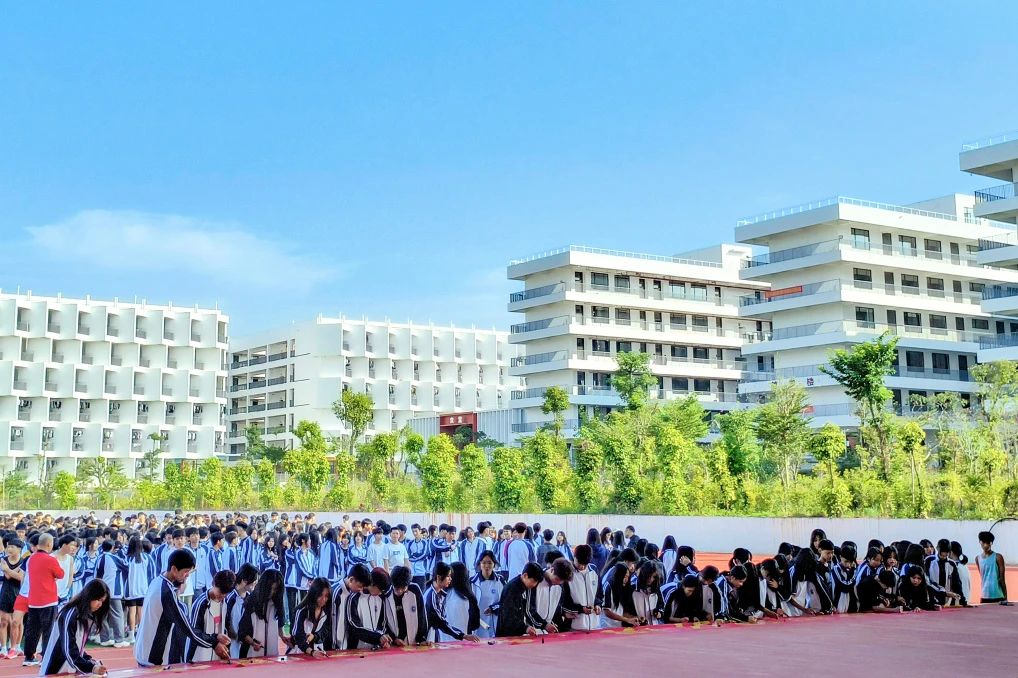 春暖花开迎开学 巳巳如意启新程——​爱体育(中国)2025年春季开学返校指南